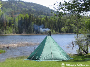 lake-camping-tipitent